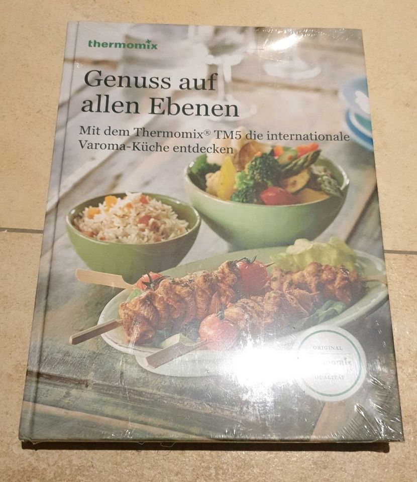 Thermomix Kochbuch - Genuss auf allen Ebenen - Neu in Folie in Hohenlinden