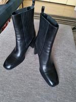 ZARA Stiefel hoher Absatz Heels schwarz Leder NEU 40 Bonn - Poppelsdorf Vorschau