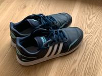 Adidas Sneaker / Turnschuhe Gr. 40 Niedersachsen - Harsum Vorschau