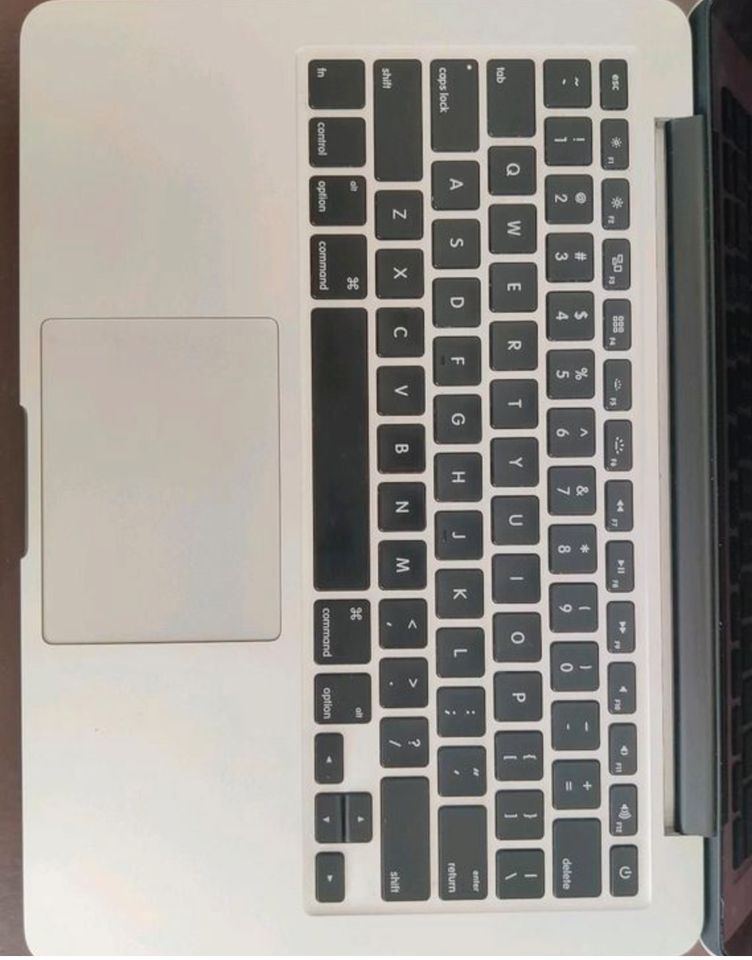 Apple Macbook Pro 13" Anfang 2015, A1502, 8GB RAM, Core i5, 2,7GH in Berlin