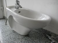 Bidet von Keramag, gebraucht mit Armatur Berlin - Hohenschönhausen Vorschau