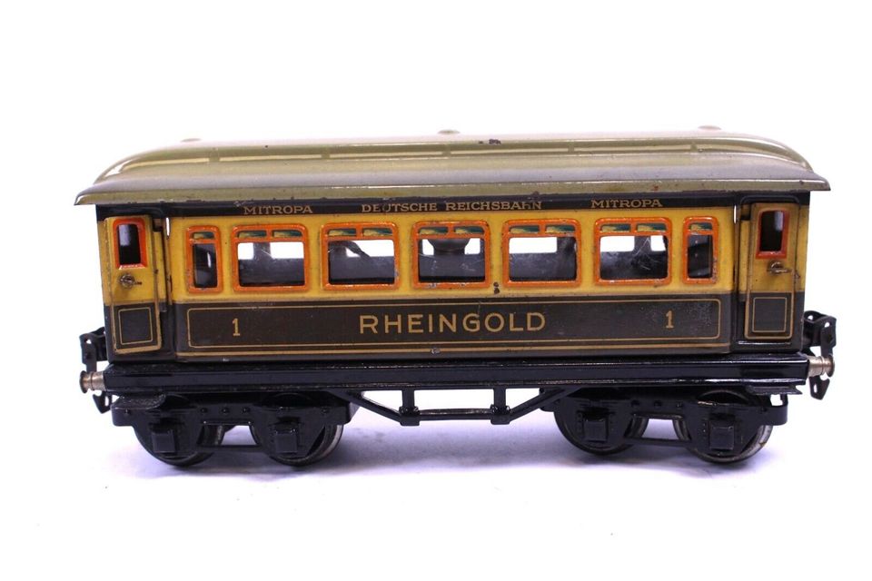 Märklin Rheingold Mitropa Personenwagen DR Blech Spur 0 1935 in Dresden