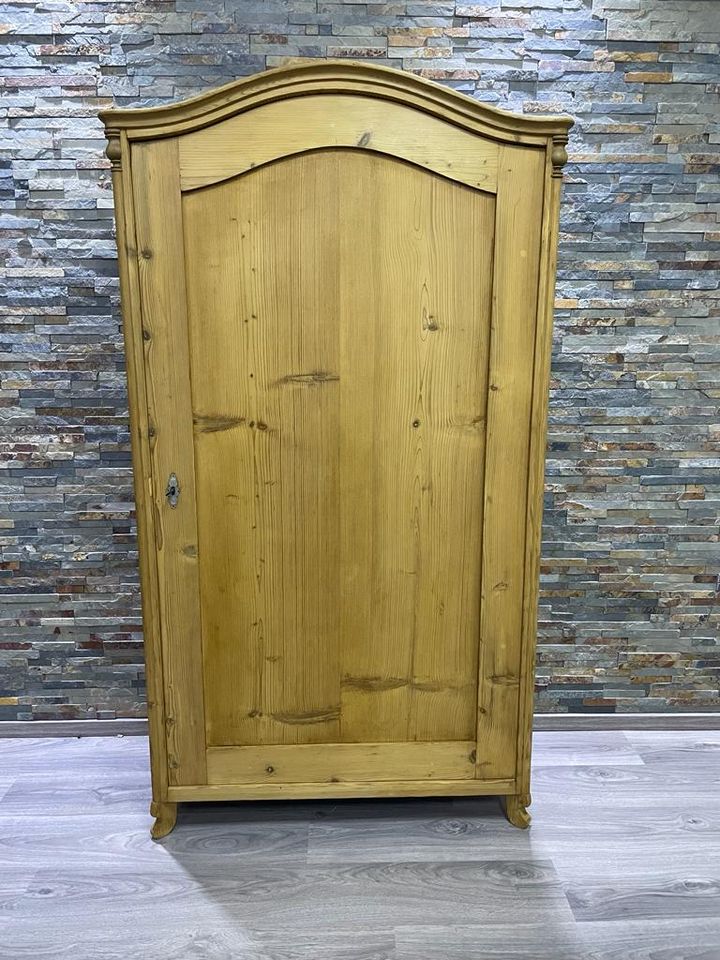 Jugendstil Dielenschrank antik - Weichholz Kleiderschrank in Neuss