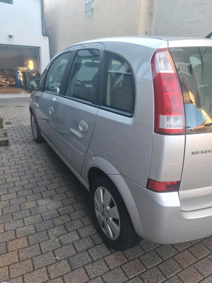 Opel meriva 1.6 in Hungen