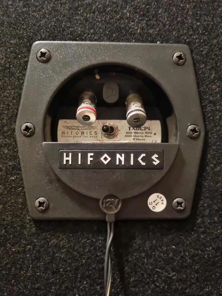 Hifonics Titan Bandpass TX-8 BPi in Schonungen