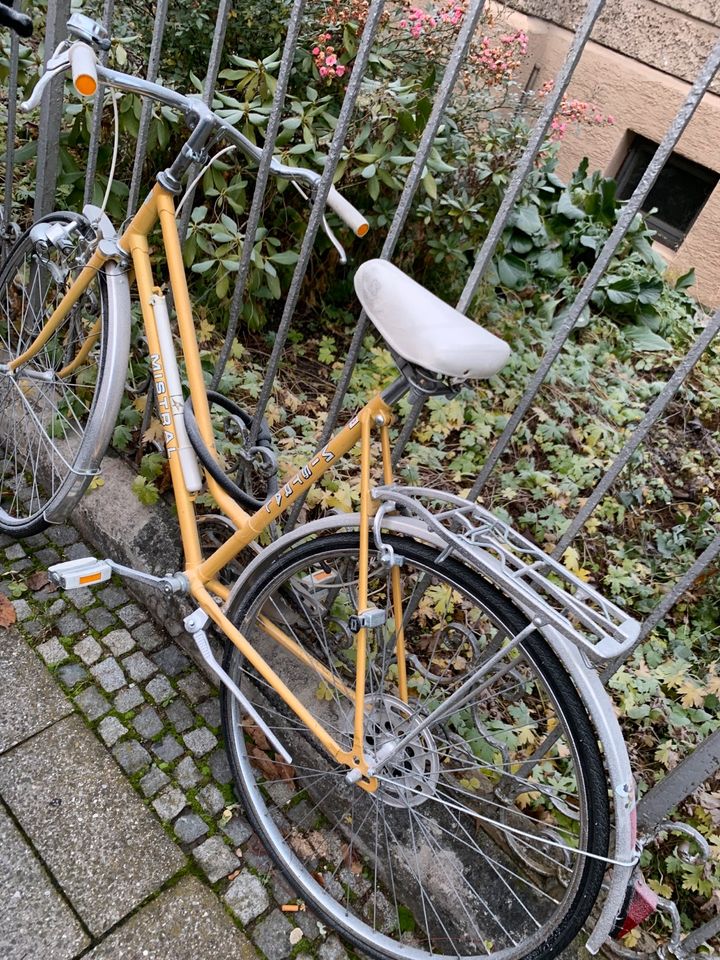 Damenrad zum Herrichten in Nürnberg (Mittelfr)