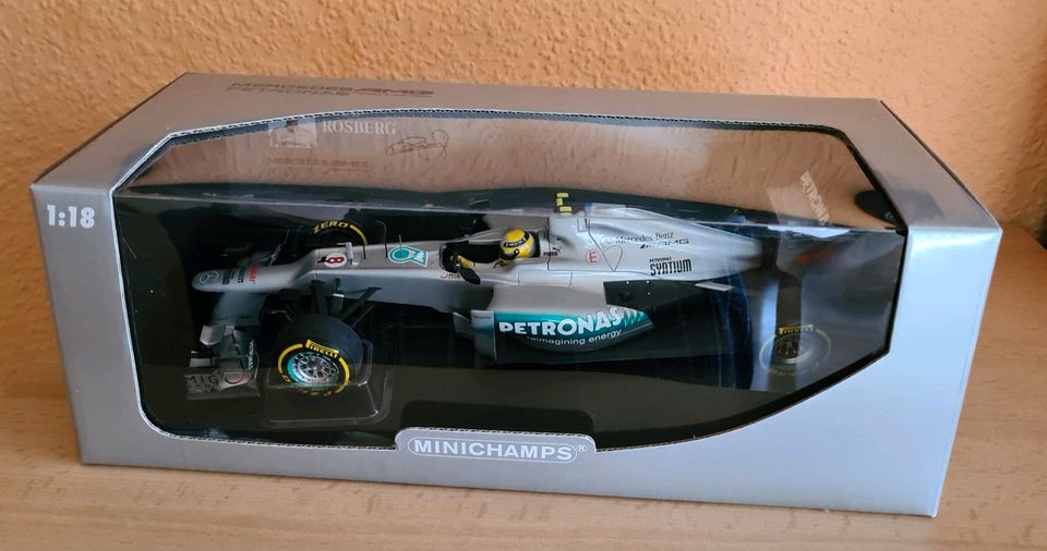 Mercedes AMG W03 1:18 Nico Rosberg 2012 Minichamps Neu OVP! in Esens