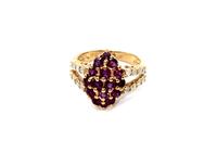 Ring in 417er/10kt Gelbgold mit Rubine & Diamanten Brillanten Frankfurt am Main - Innenstadt Vorschau