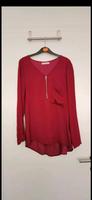 Damen top bluse rot seidig oversized luftig gut v neck S 36 Hessen - Heusenstamm Vorschau