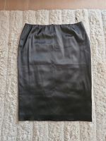 Edler Rock ESCADA Gr. 42 schwarz Satin wie neu Nordrhein-Westfalen - Ratingen Vorschau