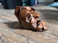 Braune Pumps // Cox Altona - Hamburg Blankenese Vorschau