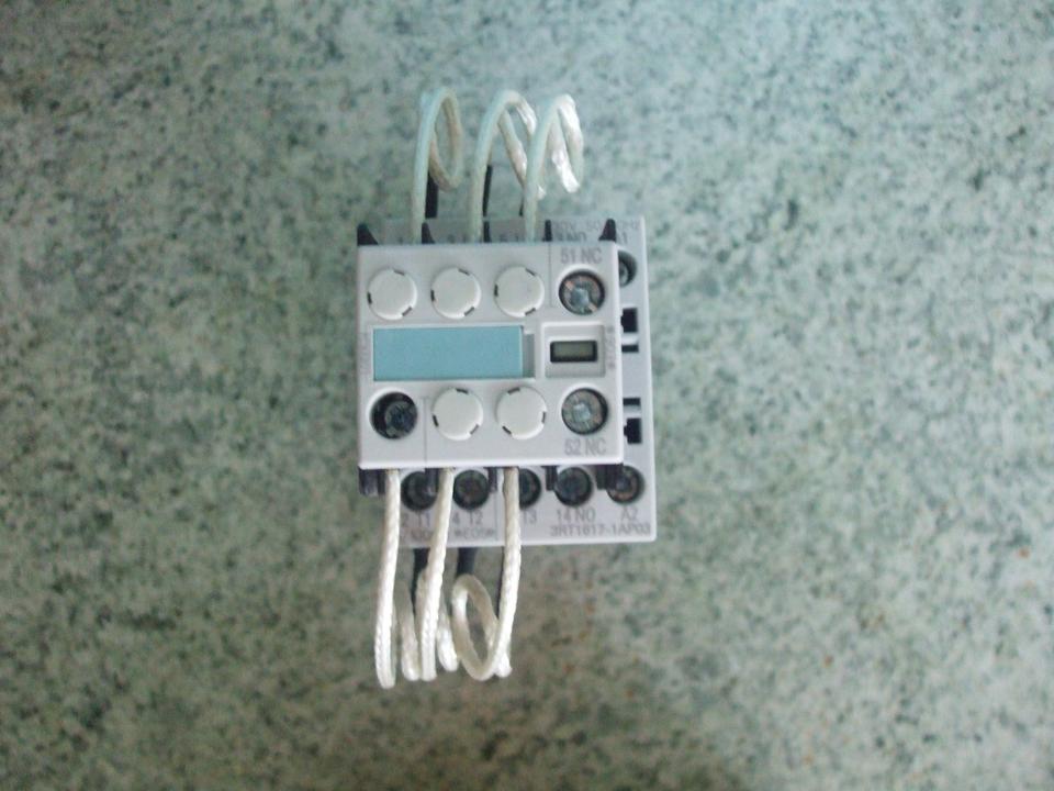 Siemens 3RT1617-1AP03 Kondensatorschütz 400 V /12,5 kvar, Neu.!!! in Kulmbach