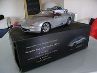 Modellauto Porsche Boxster 1 : 18 silber mit OVP Nordrhein-Westfalen - Mönchengladbach Vorschau