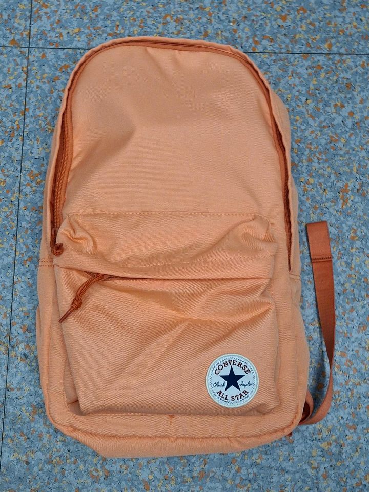 Neu* Rucksack CONVERSE  orange. 28 x 47 x 19 cm in Berlin