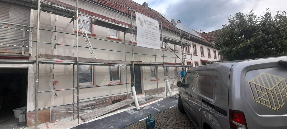 Fassadensanierung - Außenputz - WDVS- Innenputz- Fassadenanstrich - Firma Kombüchen in Pfeffelbach