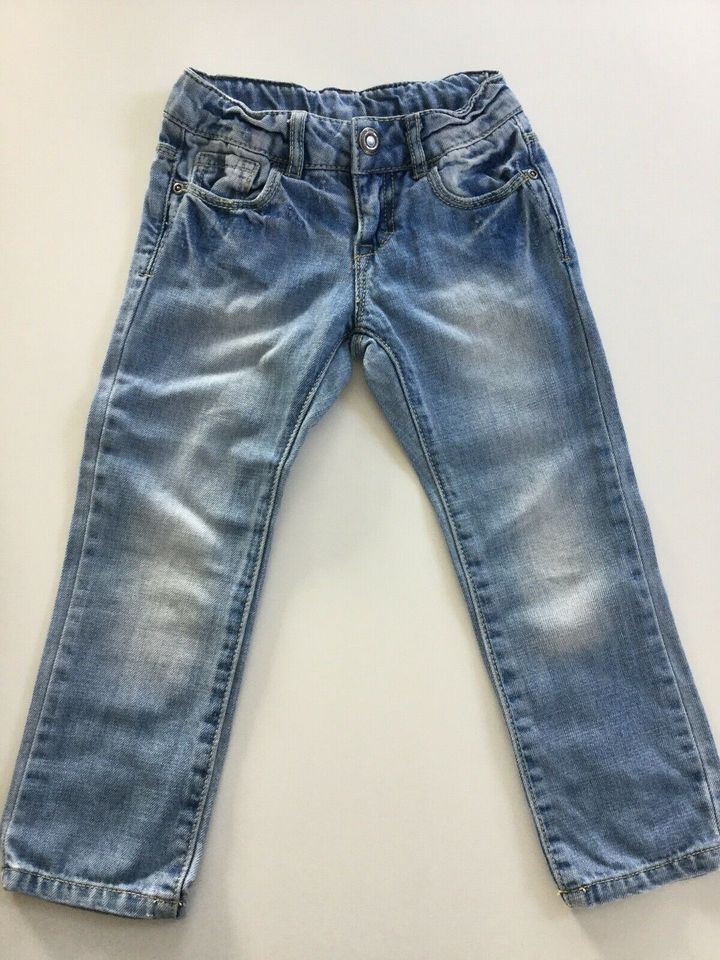 Zara Jeans Gr. 98 gerader Schnitt in Nordwalde