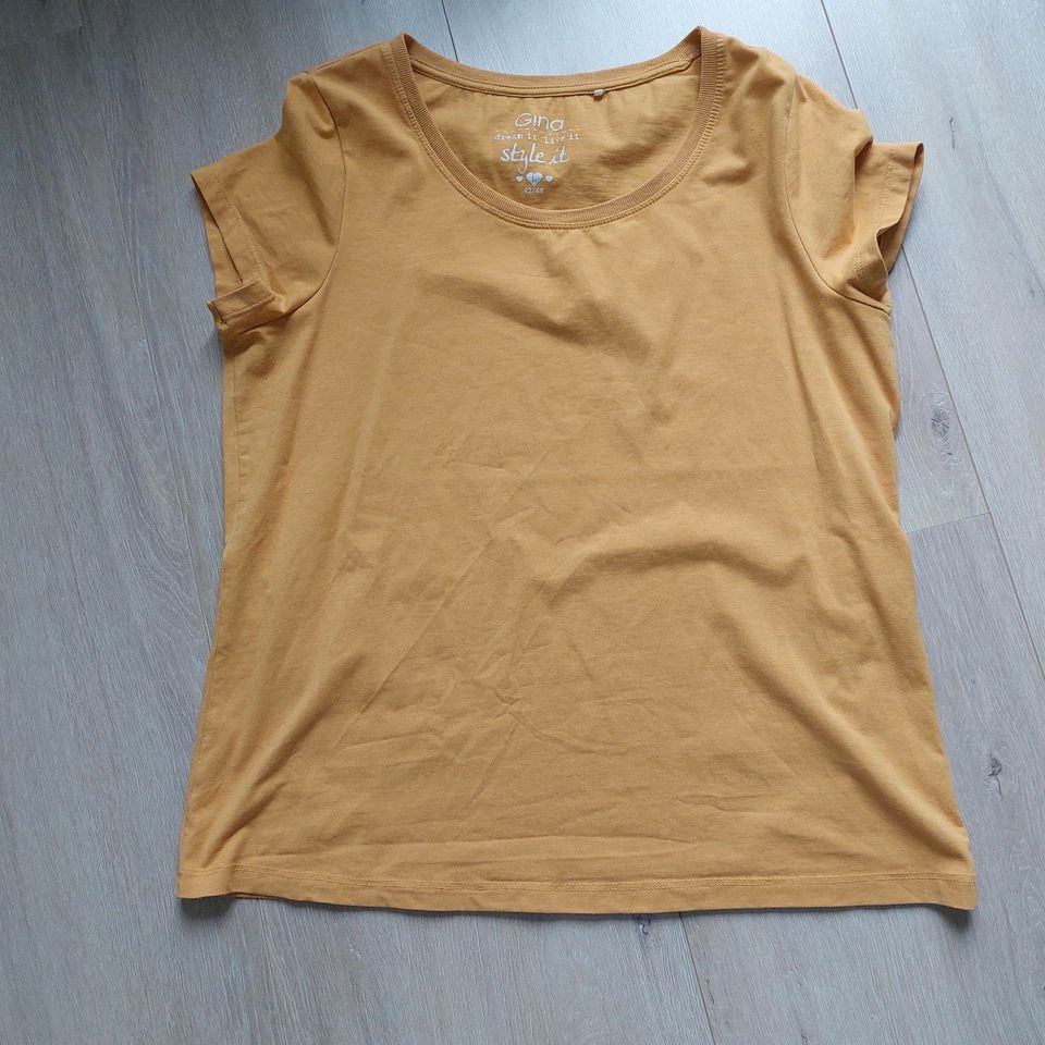 Gr. L (42/44) Ernstings Gina Basic T-Shirt Senfgelb in Bremen