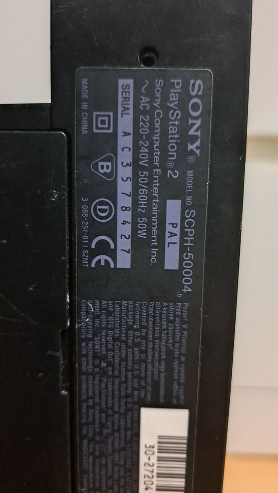 PS2 Konvolut Joystick Controler Memory Card 8MB Konosle defekt an in Eschborn