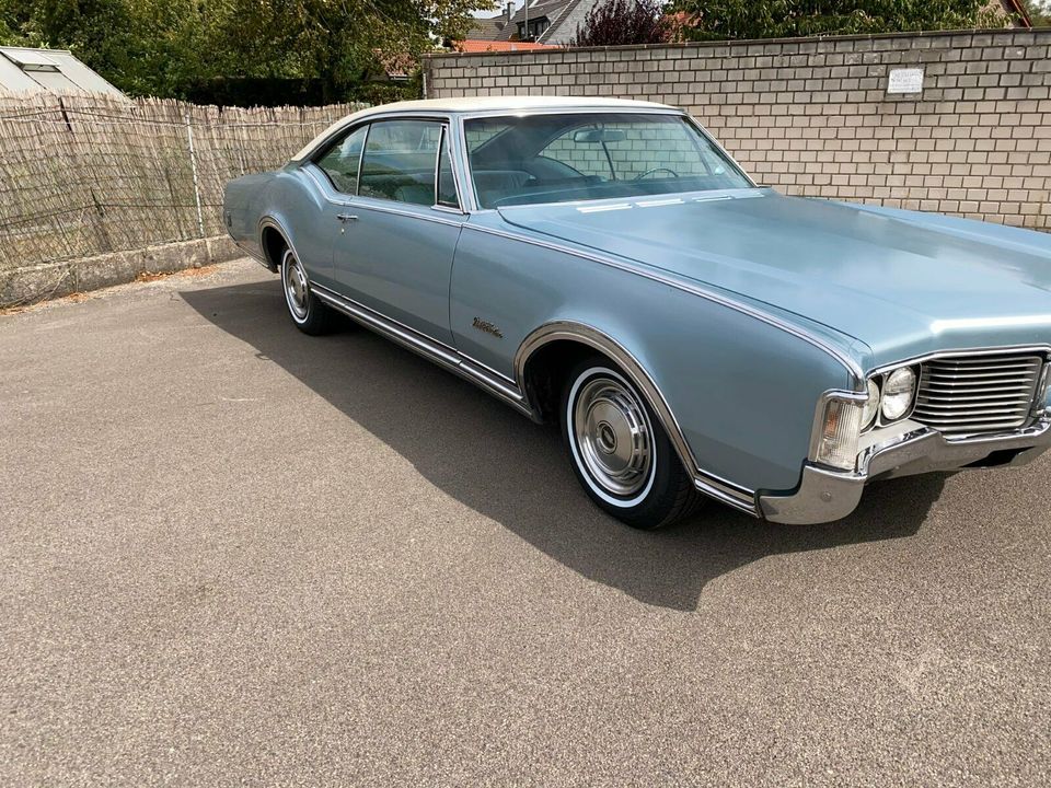 1968 Oldsmobile Delta 88 Custom Holiday Coupe 455 cui US Car in Krefeld