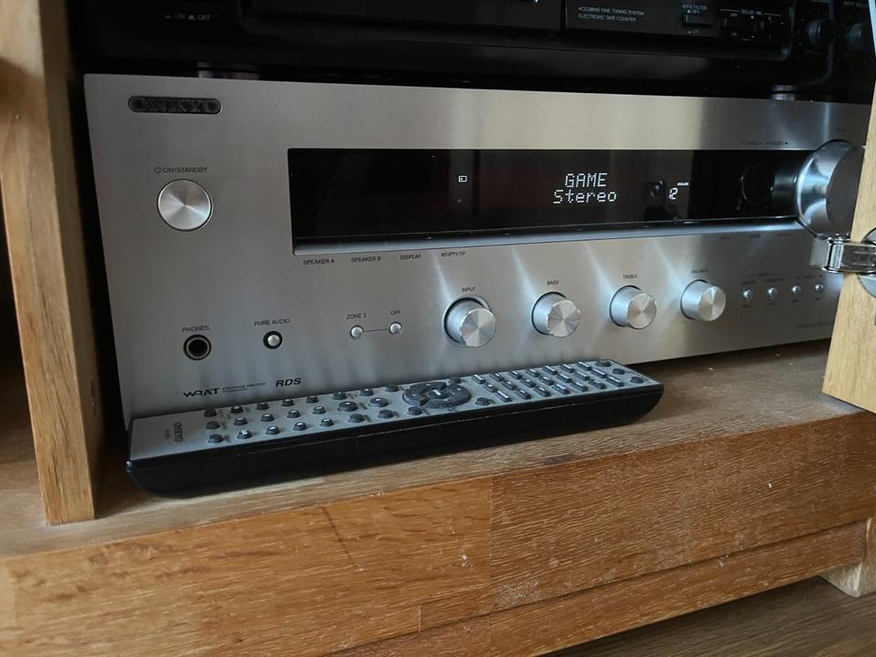 Onkyo TX-8050 Netzwerk-Stereo-Receiver mit FB LAN USB Internet in Neukirchen-Vluyn