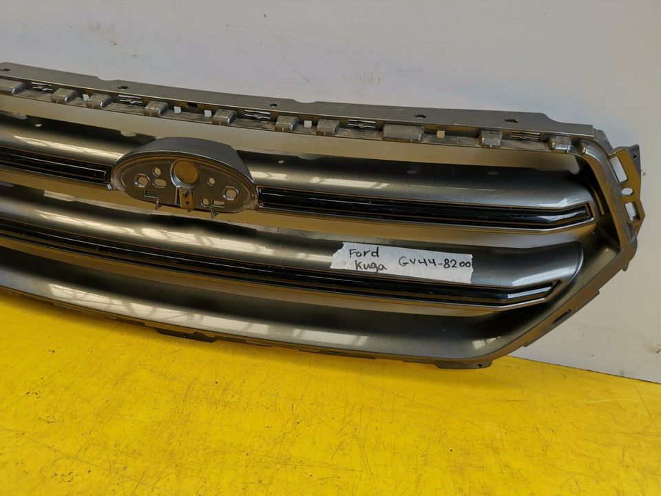 Ford Kuga MK2 Kühlergrill Grill Frame GV44 8200-BCW KG228 in Essen