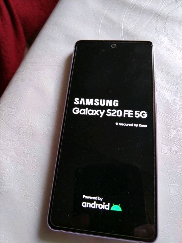 Samsung Galaxy S20 FE 5 G in Trier