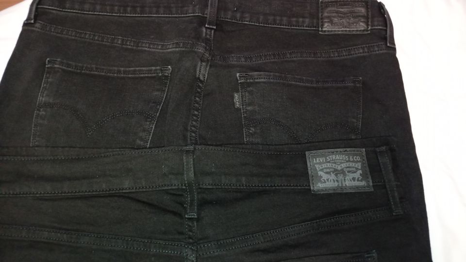 2 x Levi's 315 budweite 45 cm W 33 L 30 & L 32 schwarz in Bochum