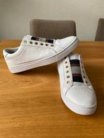 Tommy Hilfiger Sneaker Gr. 39 Schuhe Sport Slip Ons Düsseldorf - Benrath Vorschau