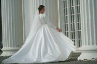Brautkleid | Hochzeitskleid | Maßschneiderung | Ivory | Satin Nordrhein-Westfalen - Minden Vorschau