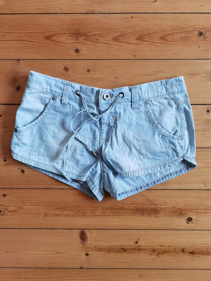 Clockhouse Shorts Gr. 34 / XS in Gera