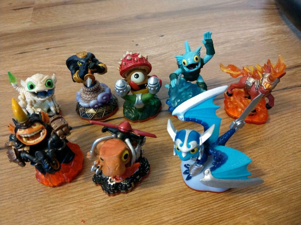 8 Skylander Wii Figuren klein je 5 Euro x in Brandenburg an der Havel