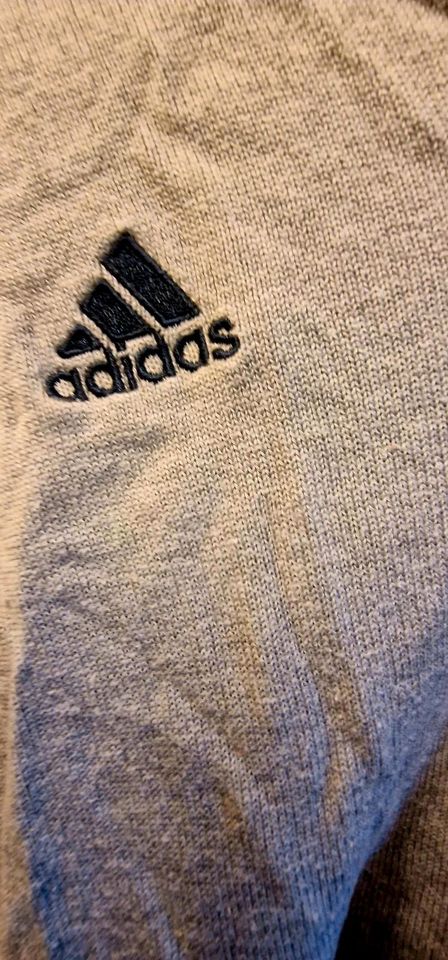Adidas Pullover V-Ausschnitt grau Olympia in Hagen