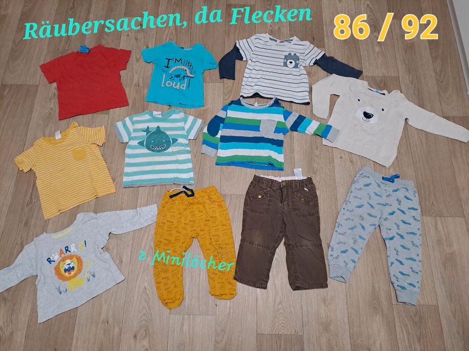 T Shirt Pullover Einteiler Schlafanzug Jacke in Eberswalde