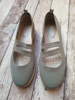 Damen Slipper quasi neu Gr. 41, Wechselfußbett Hessen - Mühltal  Vorschau