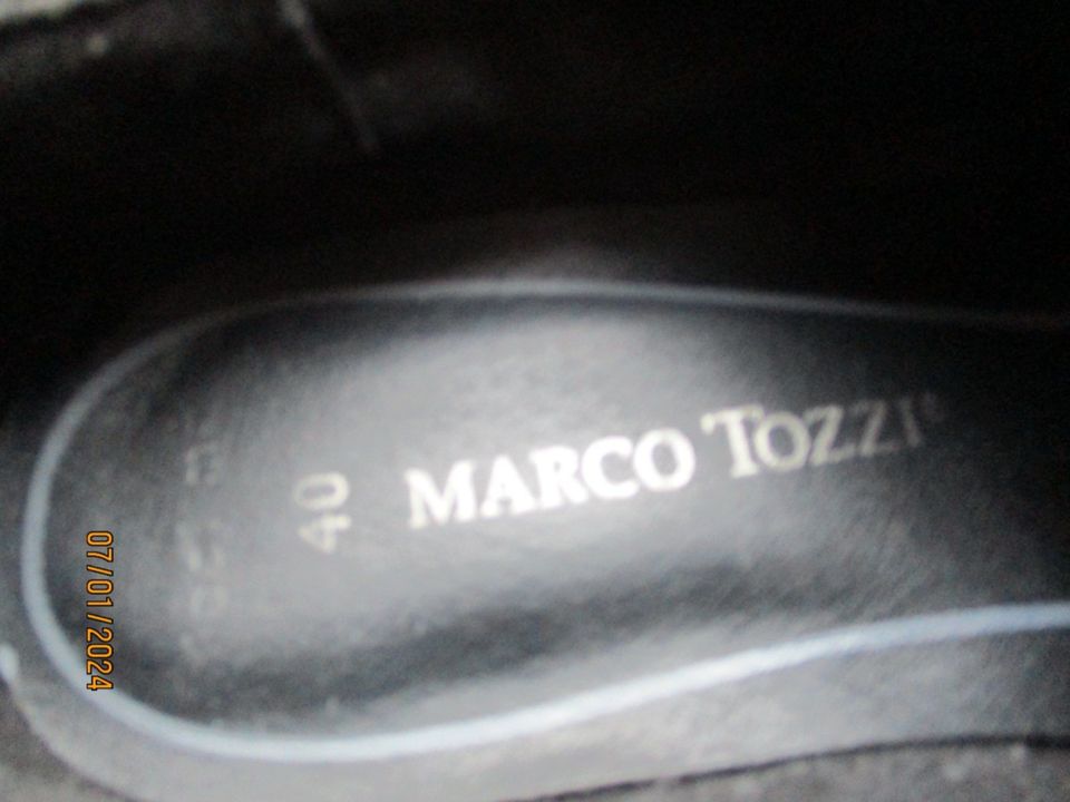 Markenschuh von Marco Tozzi in Lack abgesetzter Damenschuh gr.40 in Harsewinkel