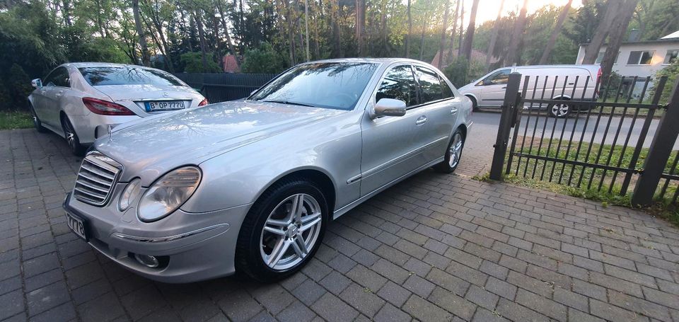 Mercedes Benz E320 cdi  Elegance W211 Mopf Facelift in Berlin