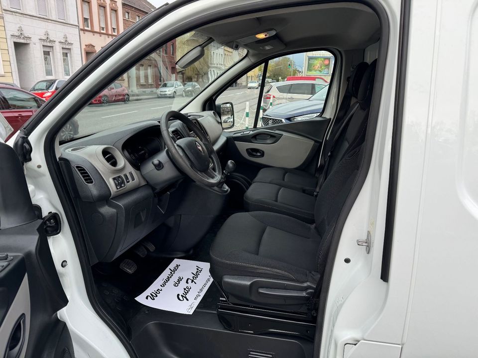 Renault Trafic Kasten L1H1 2,7t Komfort KLIMA PDC in Mönchengladbach