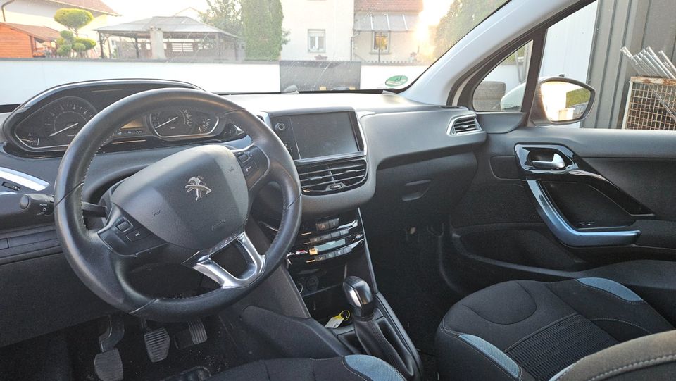Peugeot 208 1.6 120 VTI Intuitive in Frankenthal (Pfalz)