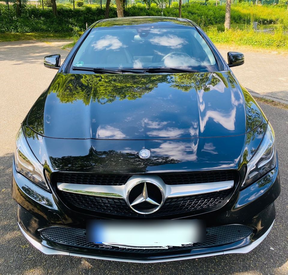 Mercedes Benz CLA 180d in Aalen