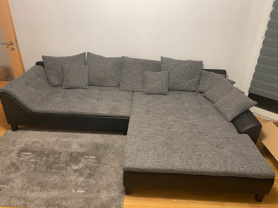 Große Couch in Altena