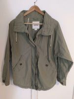 Übergangsjacke, leichte Sommerjacke / Parka in khaki von Monki München - Laim Vorschau