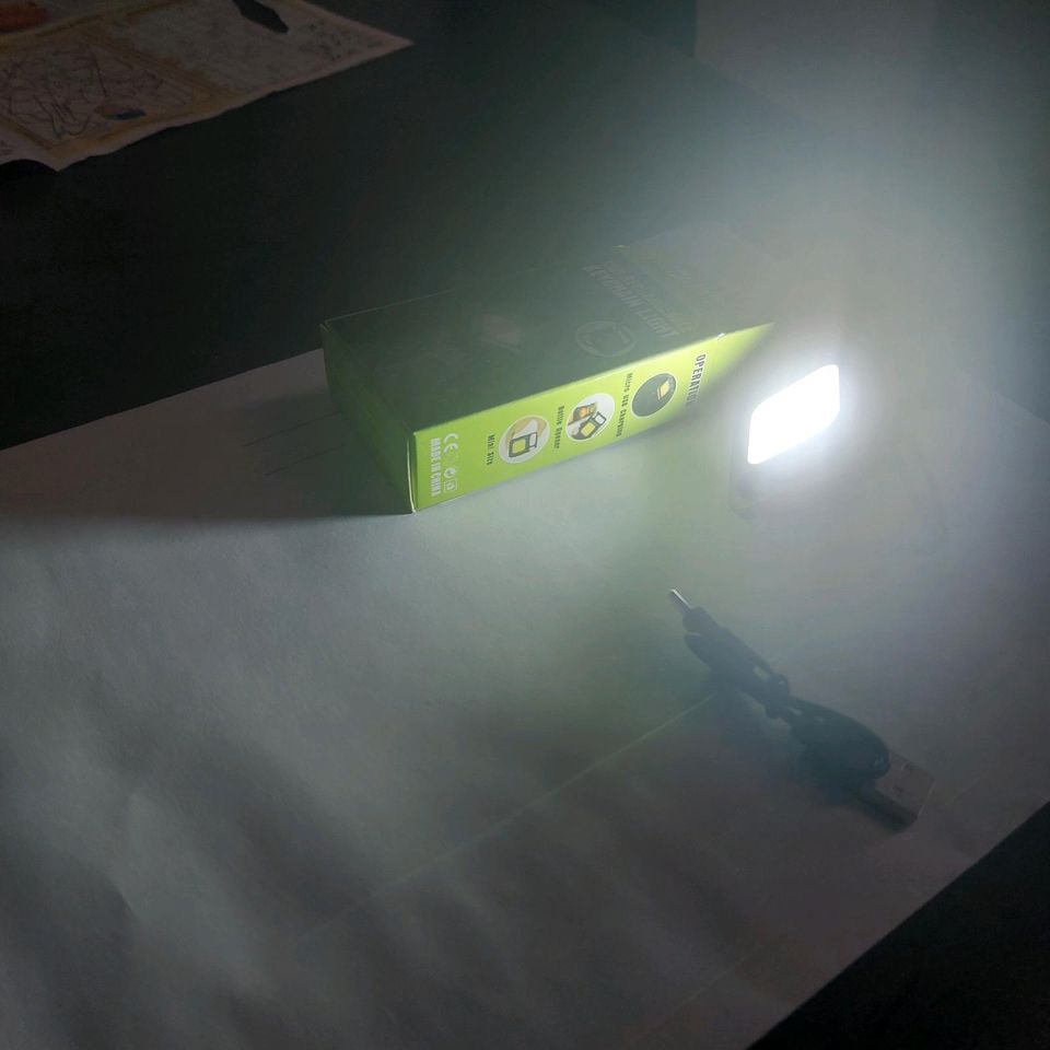 Mini LED USB Taschenlampe in Leipzig