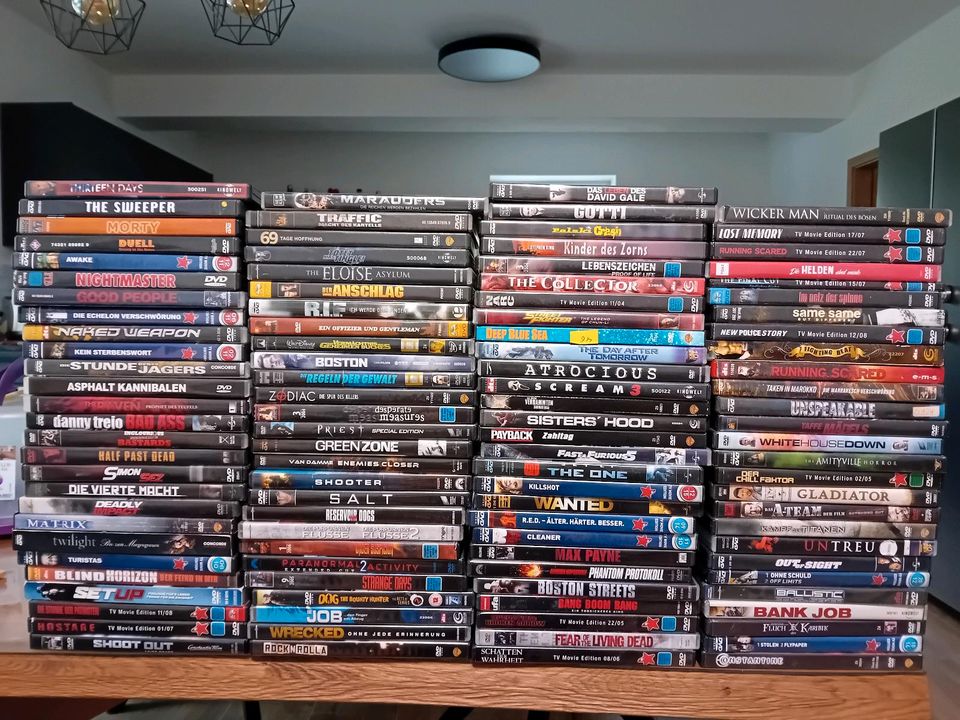 DVD's günstig zu verkaufen in Johanniskirchen