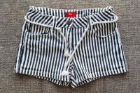 wie NEU ! s.Oliver Shorts Gr. 152/reg. gestreift mit Bindegürtel Brandenburg - Falkensee Vorschau