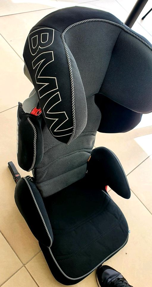 BMW Junior Seat Kindersitz / 15-36kg in Berlin