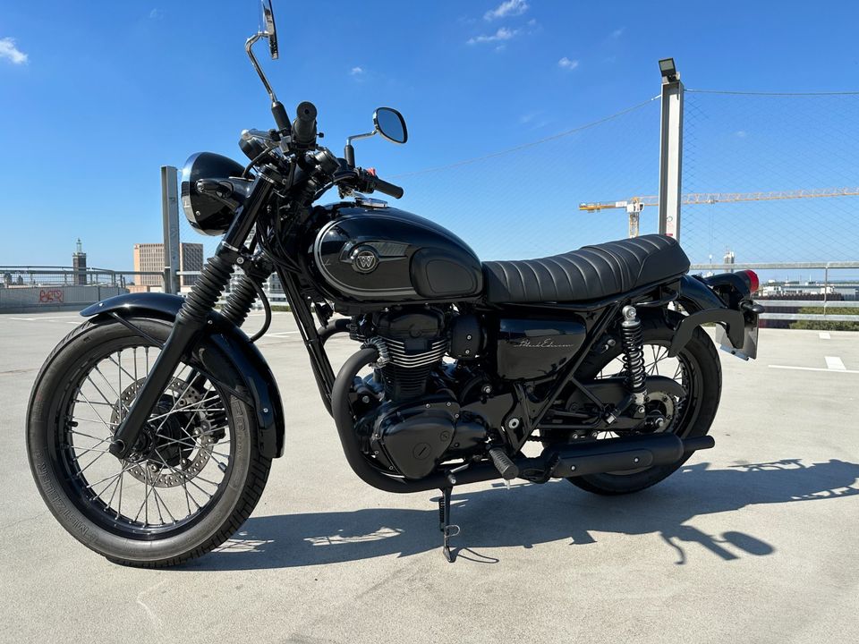 Kawasaki W800 BLACK EDITION in Niederkassel