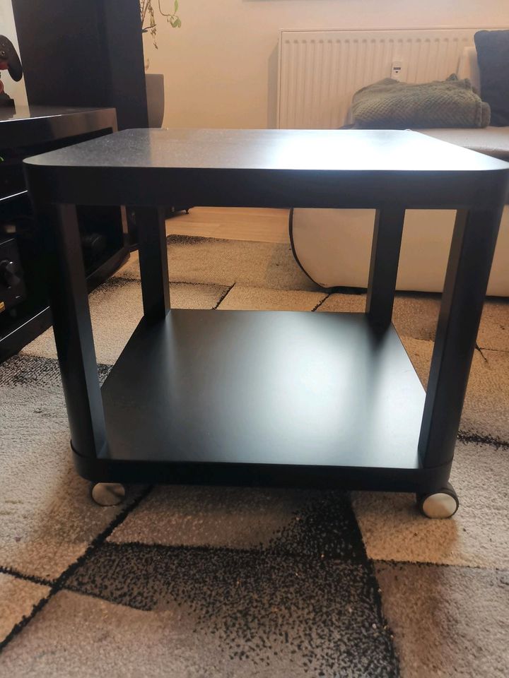 IKEA Tingby 50x50cm, Beistelltisch mit Rollen in Schwarz in Leipzig