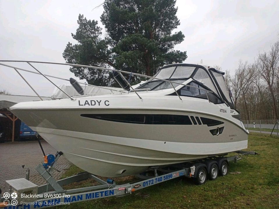 Yacht Cobrey 28 SC 9m Motorboot Boot in Berlin