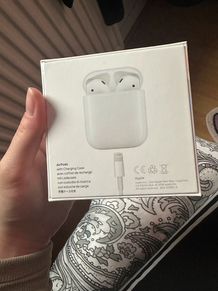 APPLE Airdpods 2 Generation in Hannover