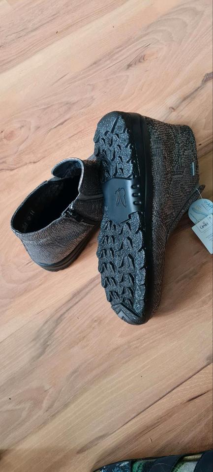 Caprice Stiefeletten mit Tex Neu 41  Leder mit Wechselsohle in Schöppenstedt